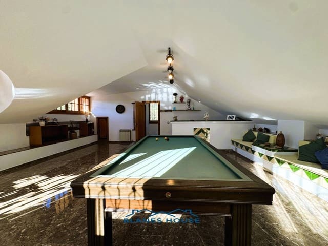 9 bedroom Finca/Country House for sale in Sant Feliu de Buixalleu with pool garage - € 1,250,000 (Ref: 8757232)