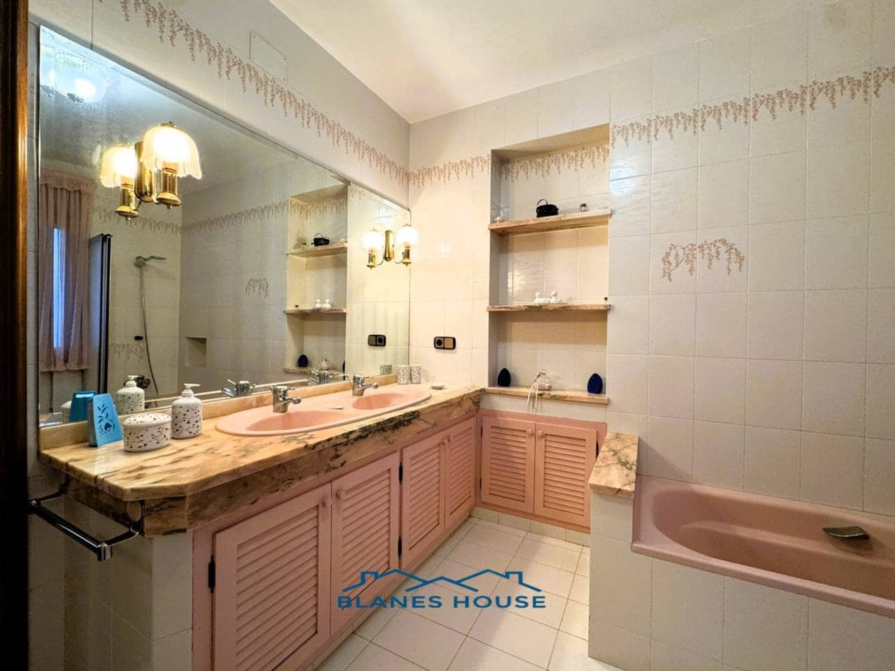 9 soveværelse Finca/Landehus til salg i Sant Feliu de Buixalleu med swimmingpool garage - € 1.250.000 (Ref: 8757232)