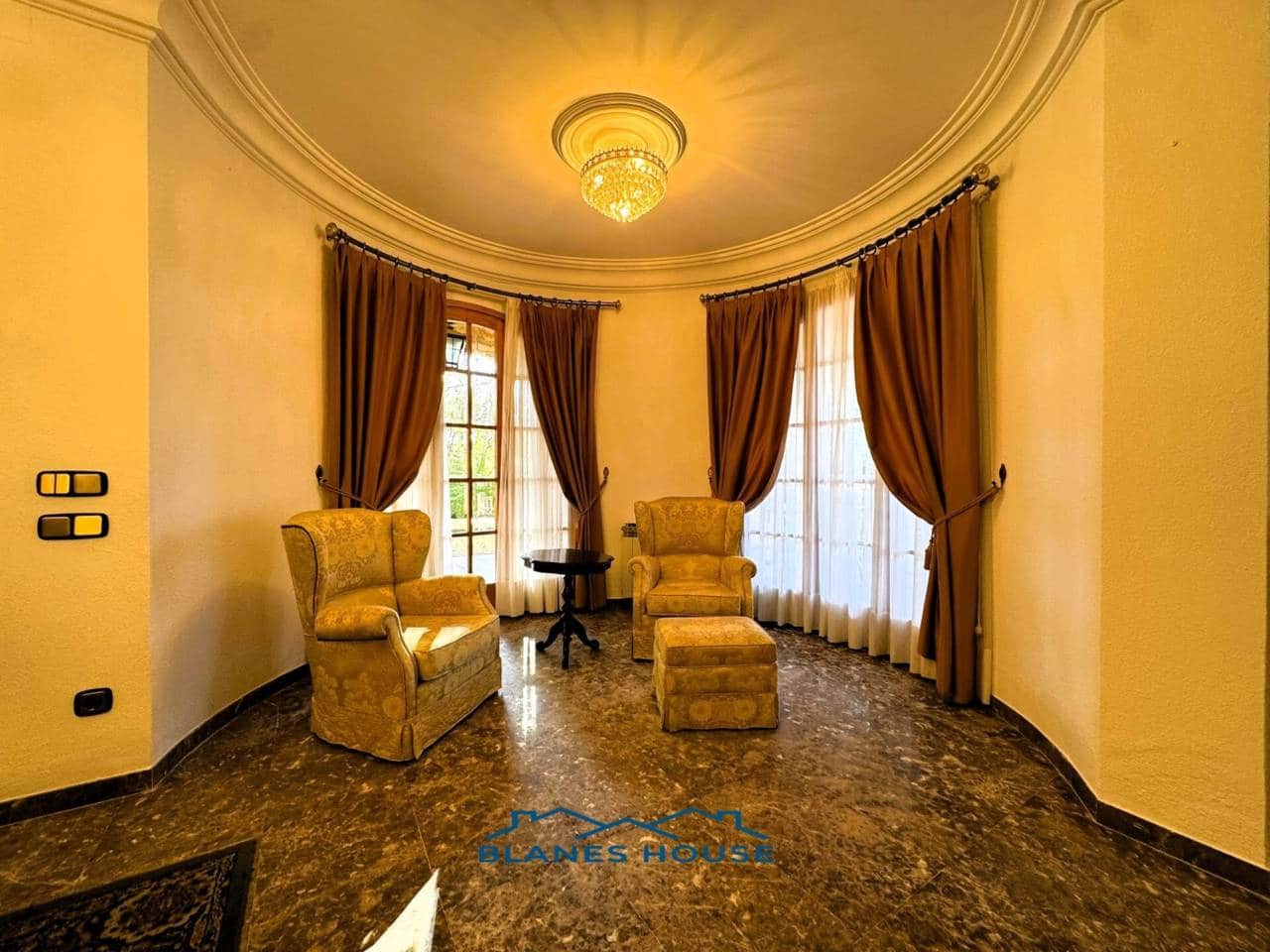 9 soveværelse Finca/Landehus til salg i Sant Feliu de Buixalleu med swimmingpool garage - € 1.250.000 (Ref: 8757232)