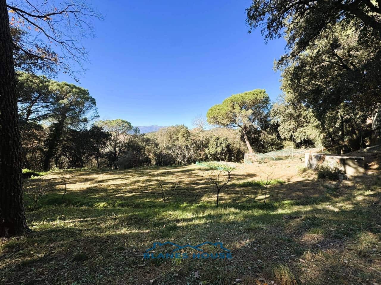 9 soveværelse Finca/Landehus til salg i Sant Feliu de Buixalleu med swimmingpool garage - € 1.250.000 (Ref: 8757232)