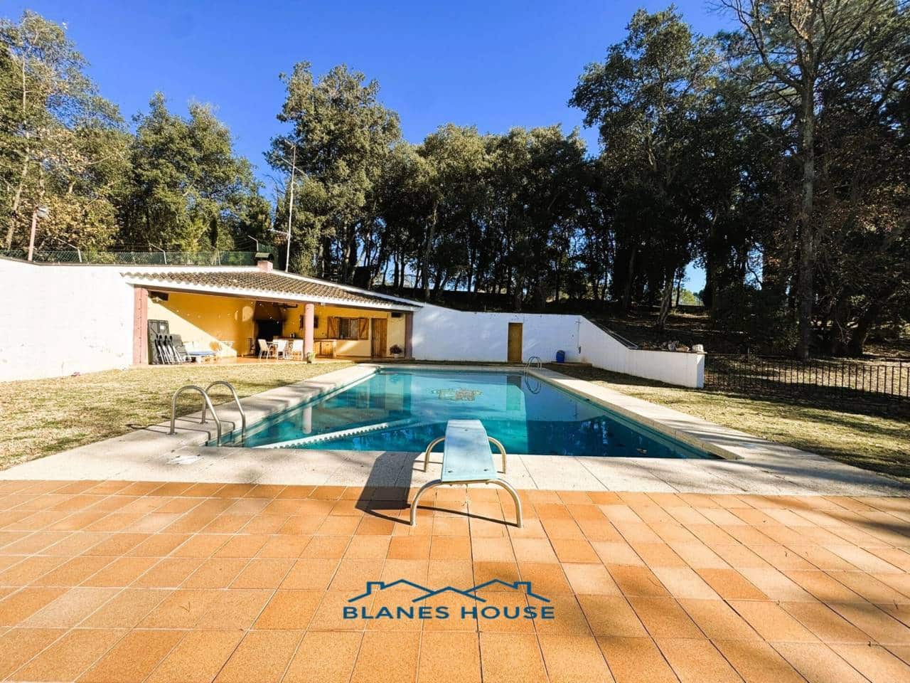 9 soveværelse Finca/Landehus til salg i Sant Feliu de Buixalleu med swimmingpool garage - € 1.250.000 (Ref: 8757232)
