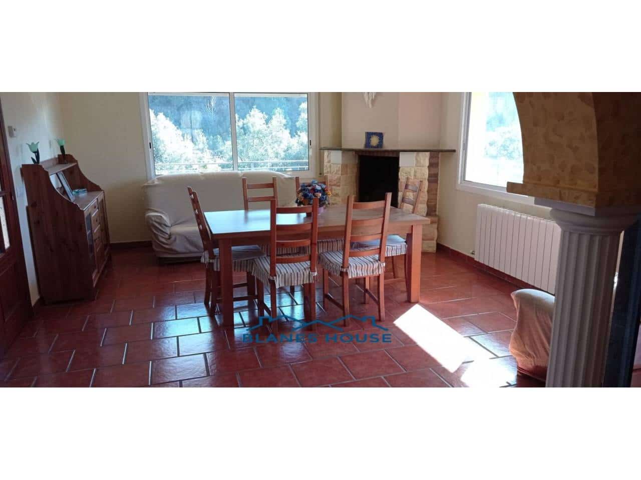 5 sypialnia Willa na sprzedaż w Lloret de Mar z basenem garażem - 410 000 € (Ref: 8826823)