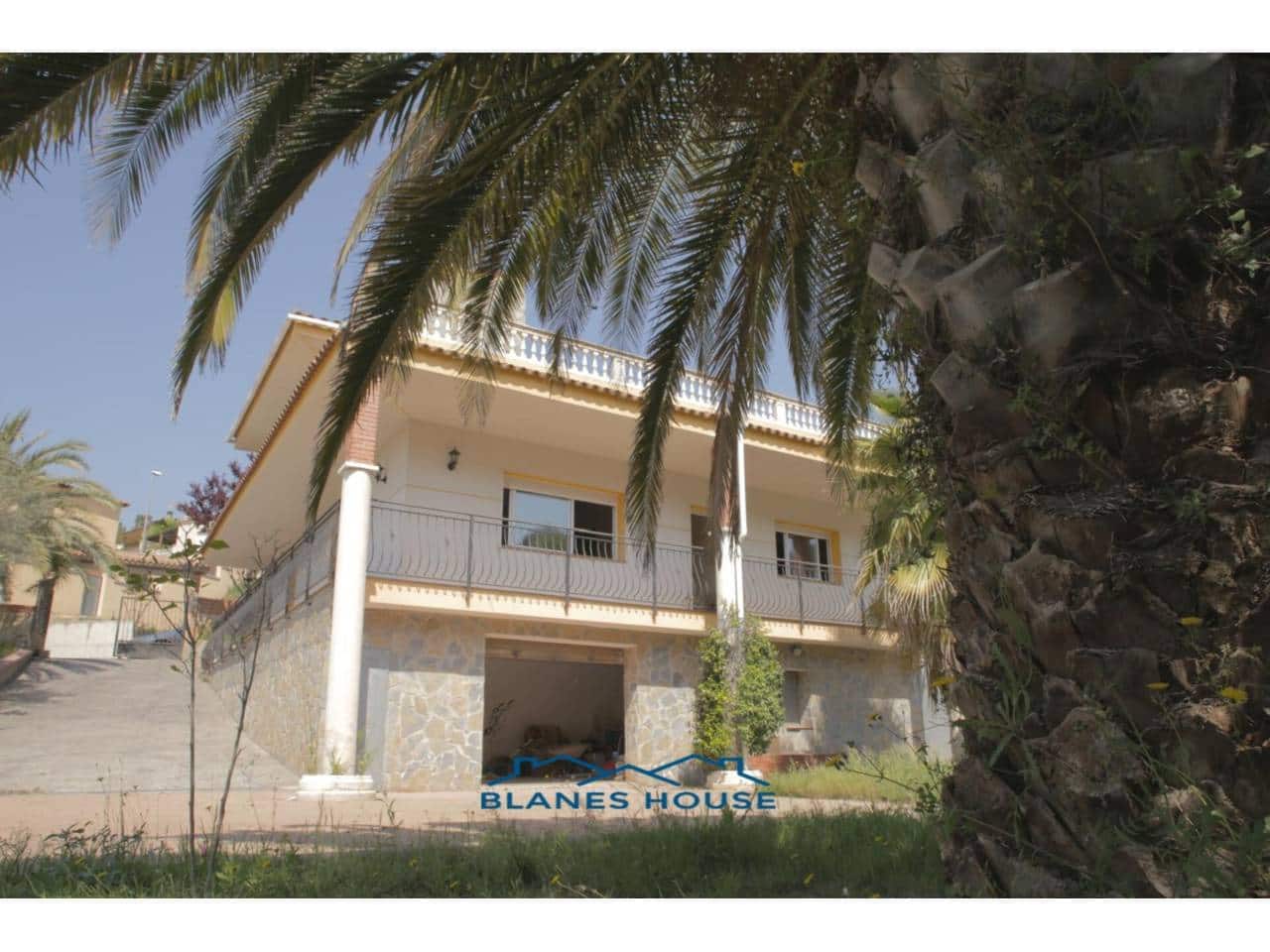 5 sypialnia Willa na sprzedaż w Lloret de Mar z basenem garażem - 410 000 € (Ref: 8826823)