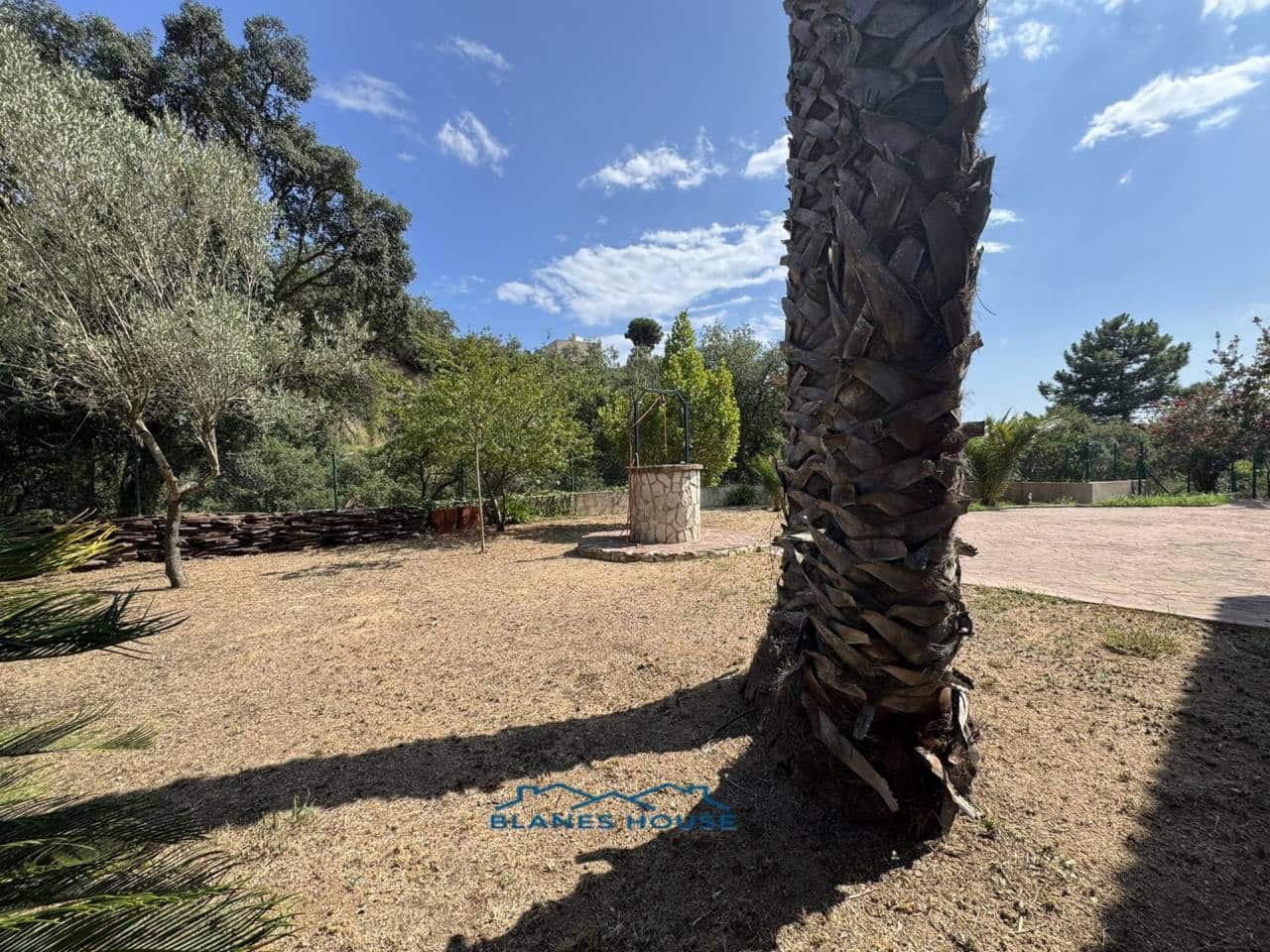 5 sypialnia Willa na sprzedaż w Lloret de Mar z basenem garażem - 410 000 € (Ref: 8826823)