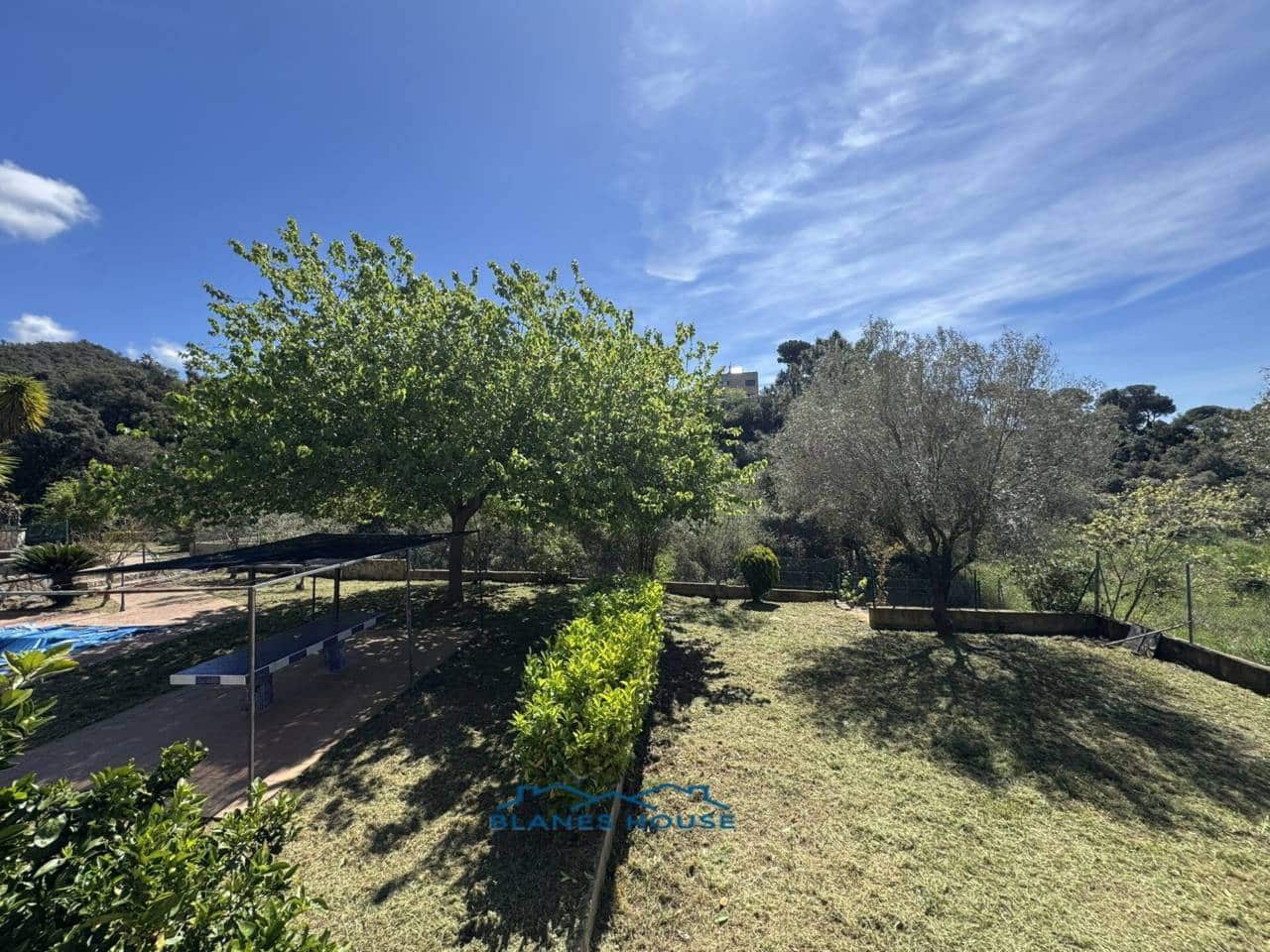 5 sypialnia Willa na sprzedaż w Lloret de Mar z basenem garażem - 410 000 € (Ref: 8826823)