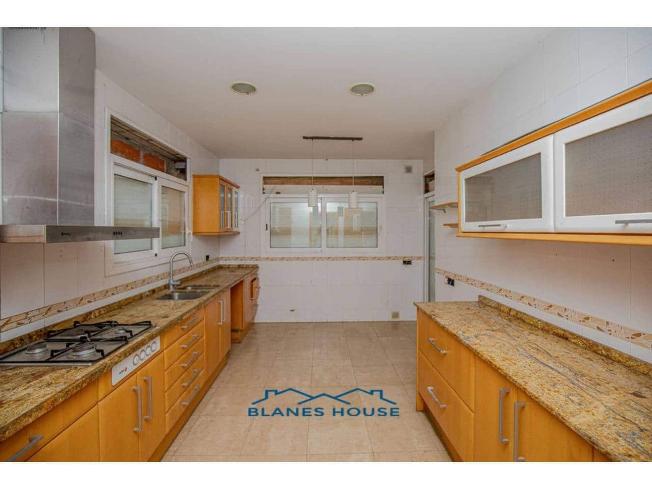 4 soverom Villa til salgs i Vidreres med garasje - € 235 000 (Ref: 8836069)