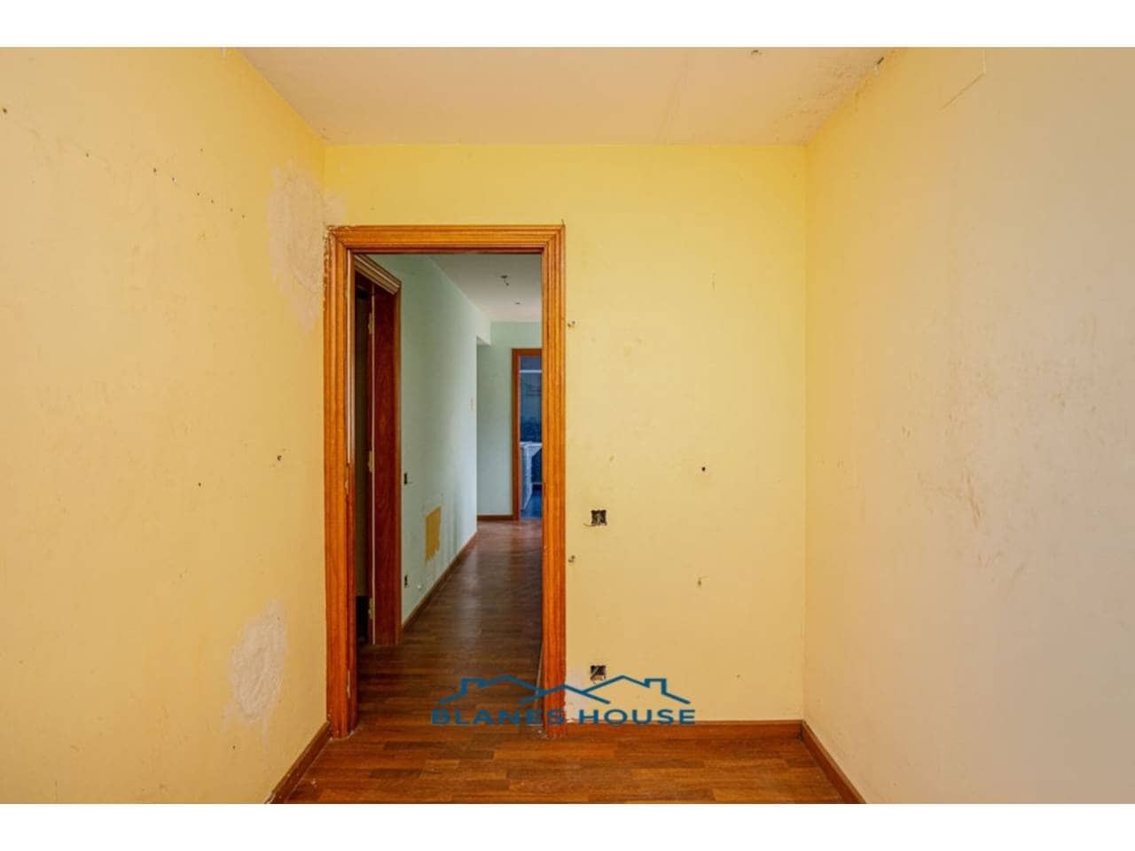 4 soverom Villa til salgs i Vidreres med garasje - € 235 000 (Ref: 8836069)