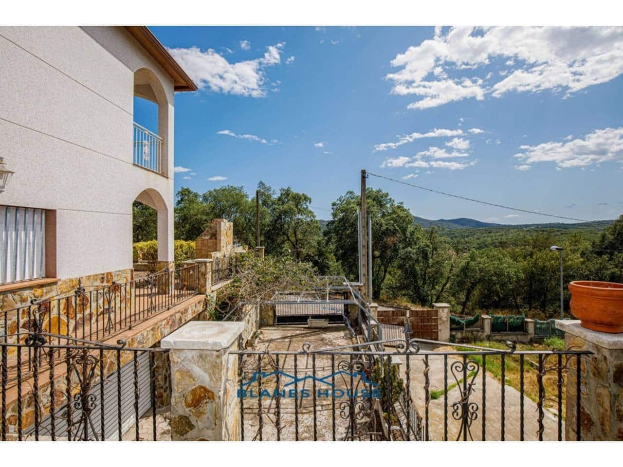 4 soverom Villa til salgs i Vidreres med garasje - € 235 000 (Ref: 8836069)