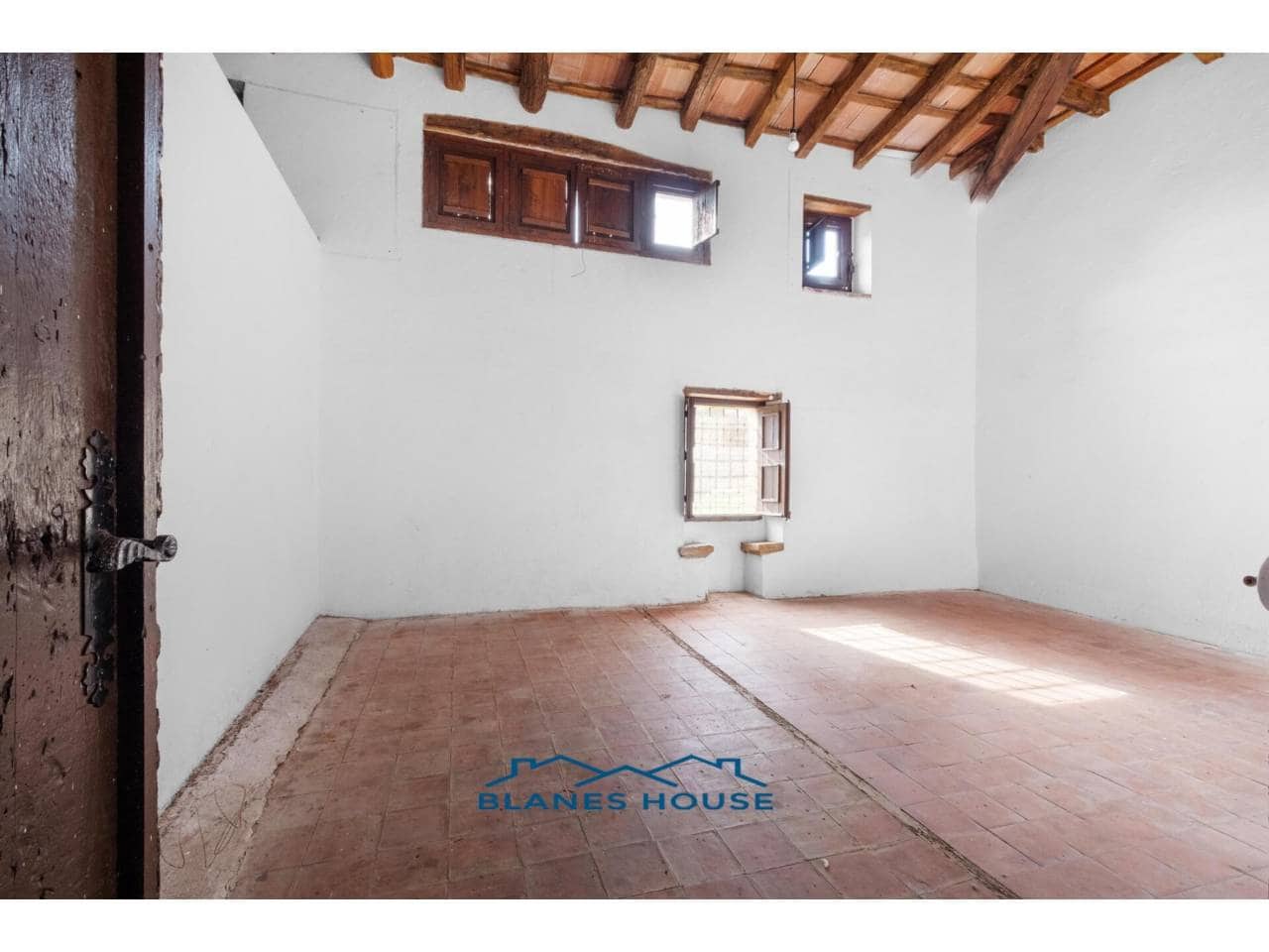 15 bedroom Finca/Country House for sale in Fogars de la Selva with garage - € 1,300,000 (Ref: 8848706)