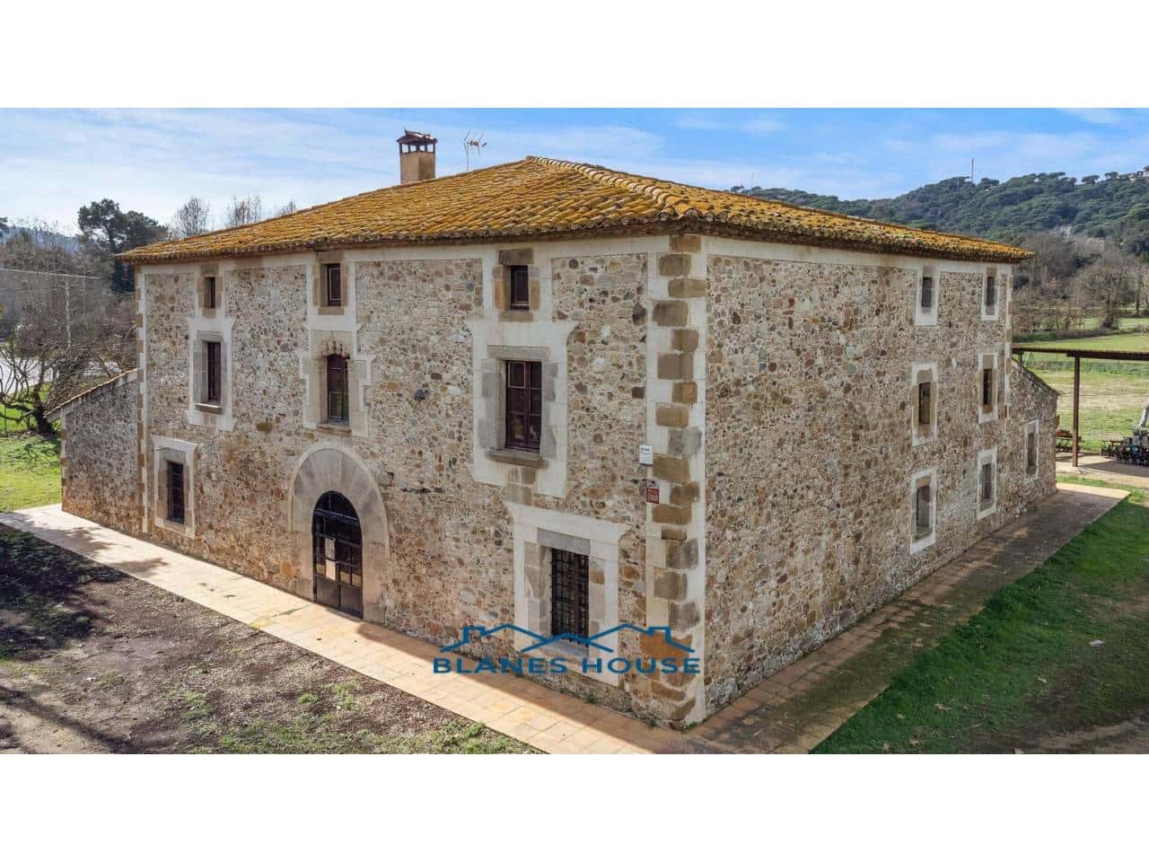 15 bedroom Finca/Country House for sale in Fogars de la Selva with garage - € 1,300,000 (Ref: 8848706)
