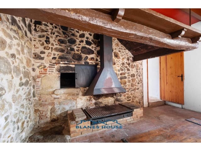 15 bedroom Finca/Country House for sale in Fogars de la Selva with garage - € 1,300,000 (Ref: 8848706)