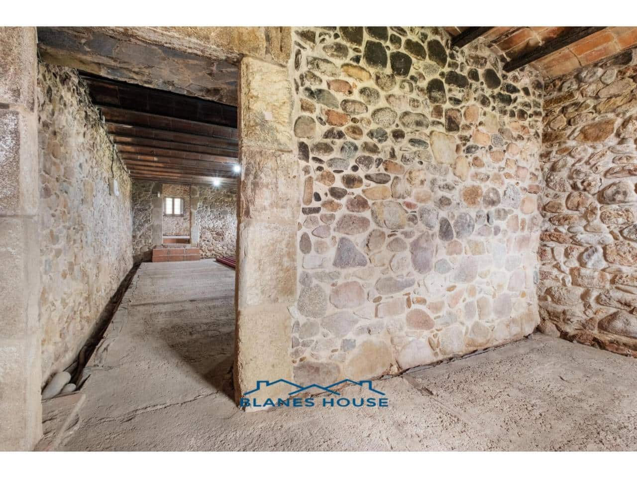 15 bedroom Finca/Country House for sale in Fogars de la Selva with garage - € 1,300,000 (Ref: 8848706)