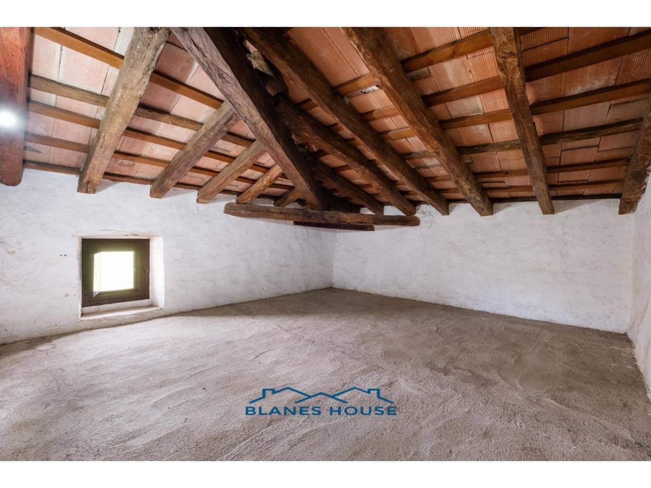 15 bedroom Finca/Country House for sale in Fogars de la Selva with garage - € 1,300,000 (Ref: 8848706)