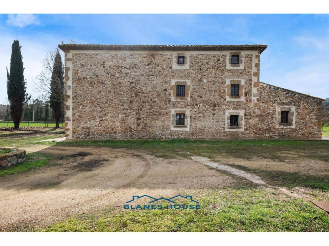 15 bedroom Finca/Country House for sale in Fogars de la Selva with garage - € 1,300,000 (Ref: 8848706)