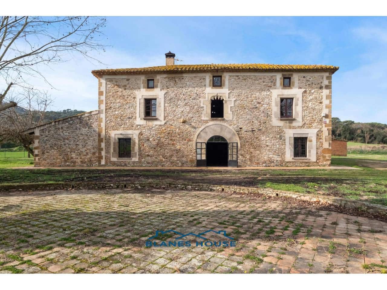 15 bedroom Finca/Country House for sale in Fogars de la Selva with garage - € 1,300,000 (Ref: 8848706)