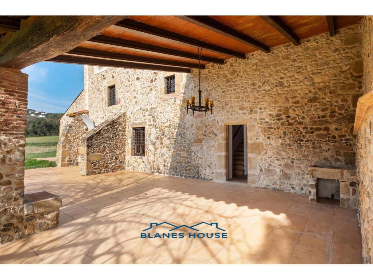 15 bedroom Finca/Country House for sale in Fogars de la Selva with garage - € 1,300,000 (Ref: 8848706)