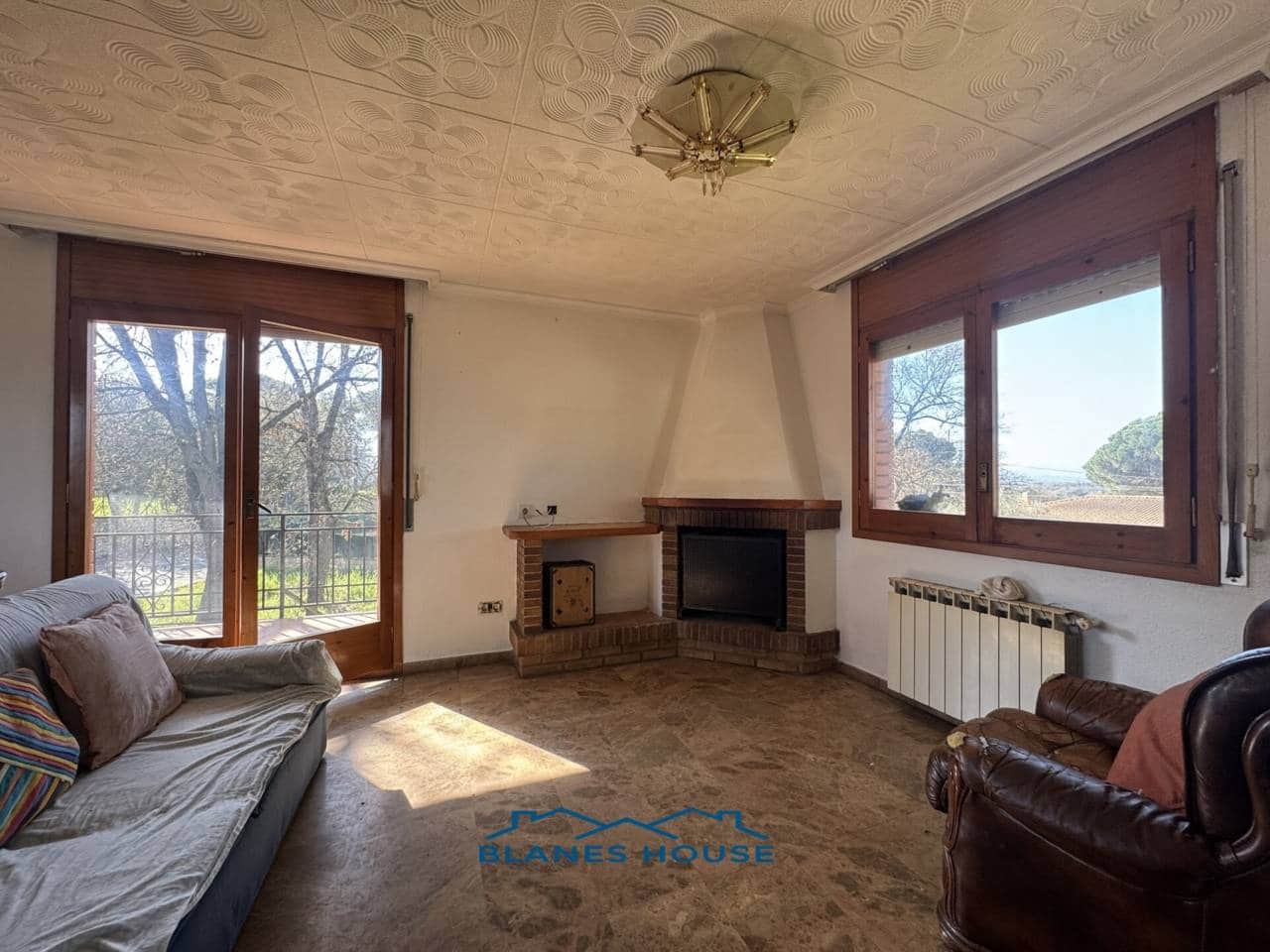 5 soveværelse Villa til salg i Sils med garage - € 280.000 (Ref: 8925954)