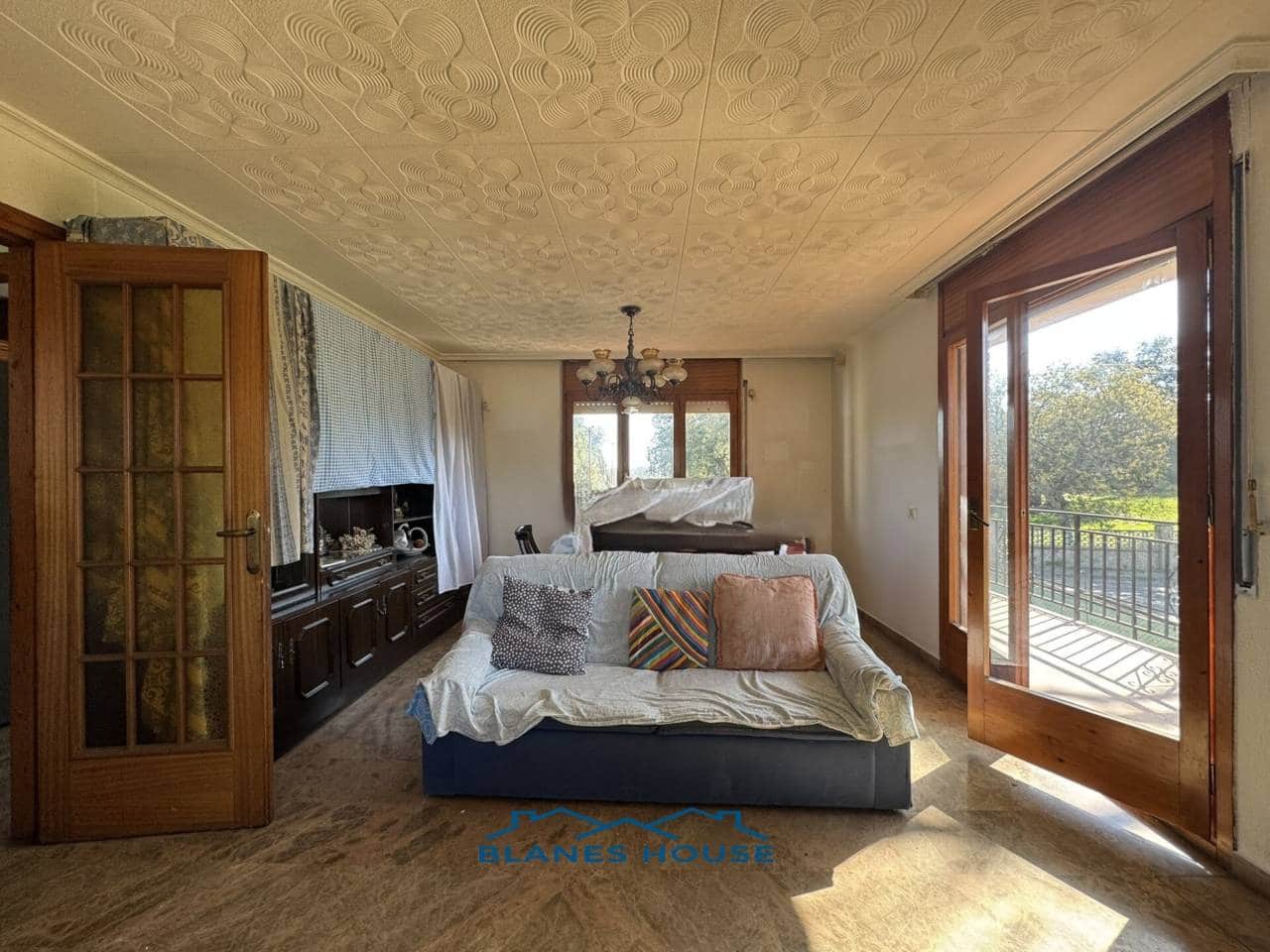 5 soveværelse Villa til salg i Sils med garage - € 280.000 (Ref: 8925954)