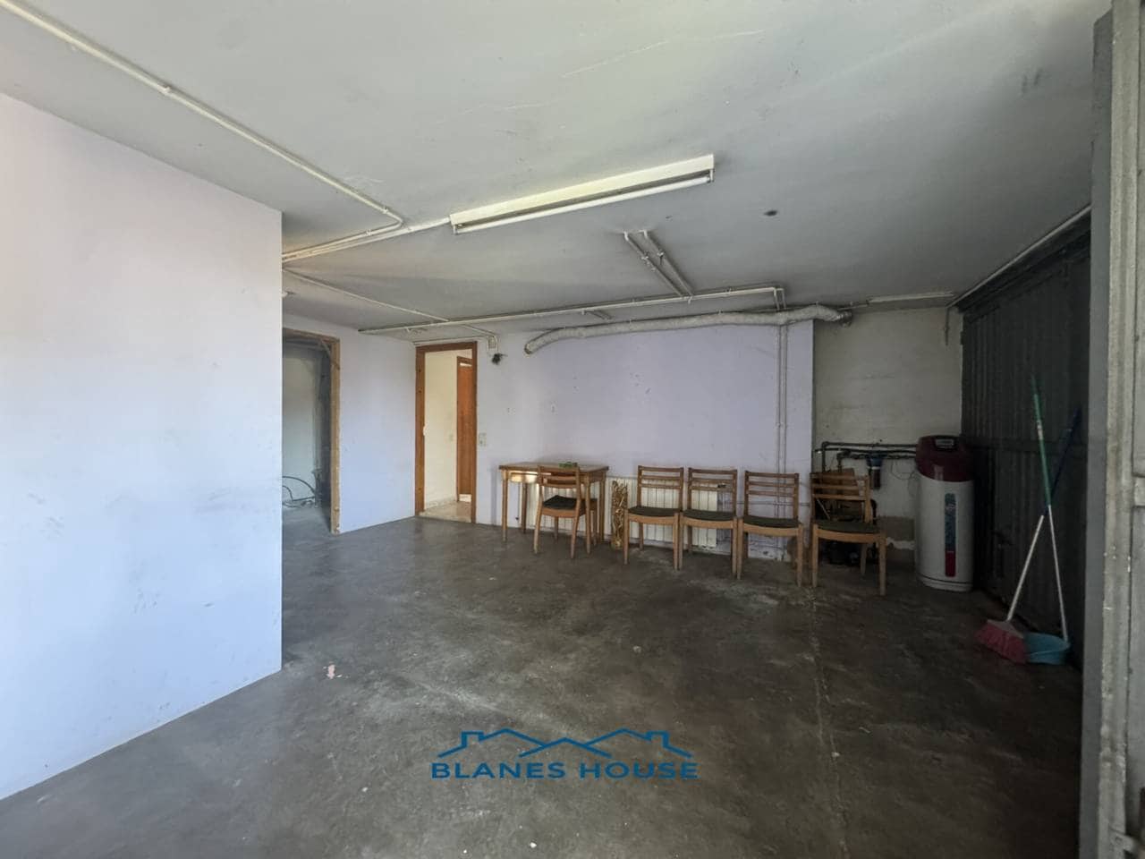 5 soveværelse Villa til salg i Sils med garage - € 280.000 (Ref: 8925954)