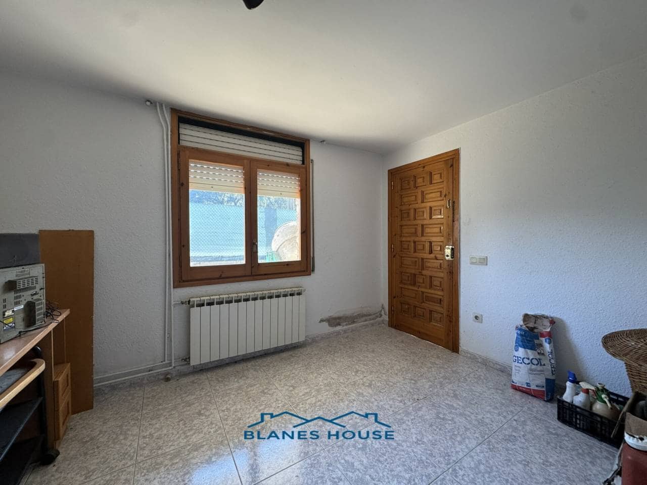 5 soveværelse Villa til salg i Sils med garage - € 280.000 (Ref: 8925954)