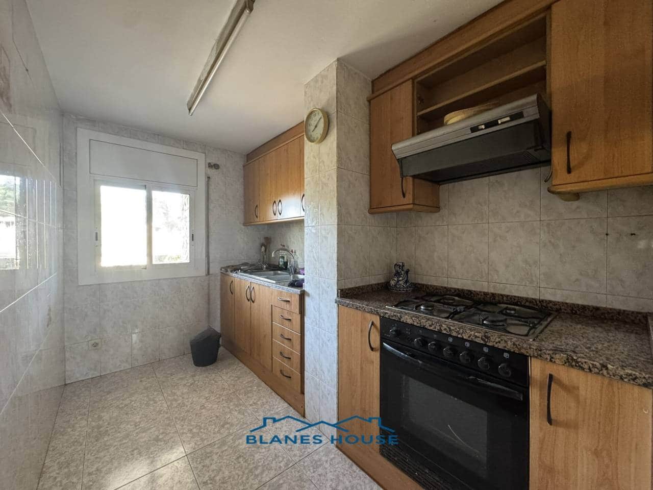 5 soveværelse Villa til salg i Sils med garage - € 280.000 (Ref: 8925954)