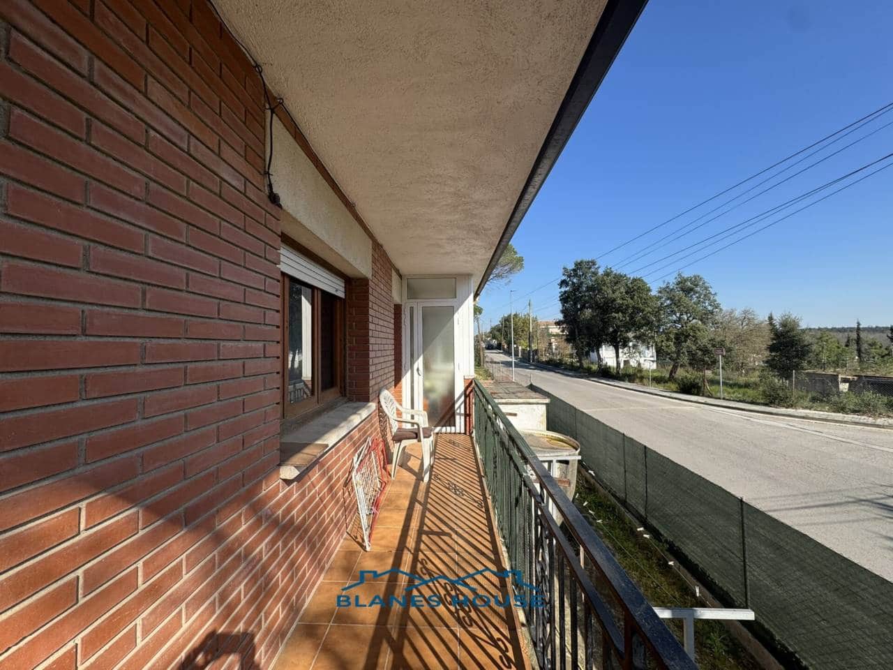 5 soveværelse Villa til salg i Sils med garage - € 280.000 (Ref: 8925954)