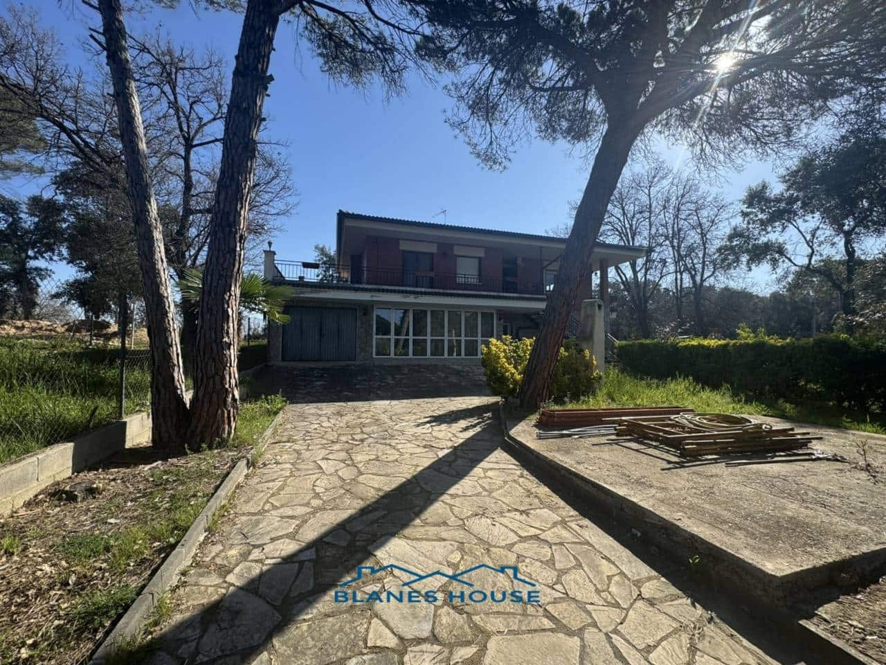 5 soveværelse Villa til salg i Sils med garage - € 280.000 (Ref: 8925954)