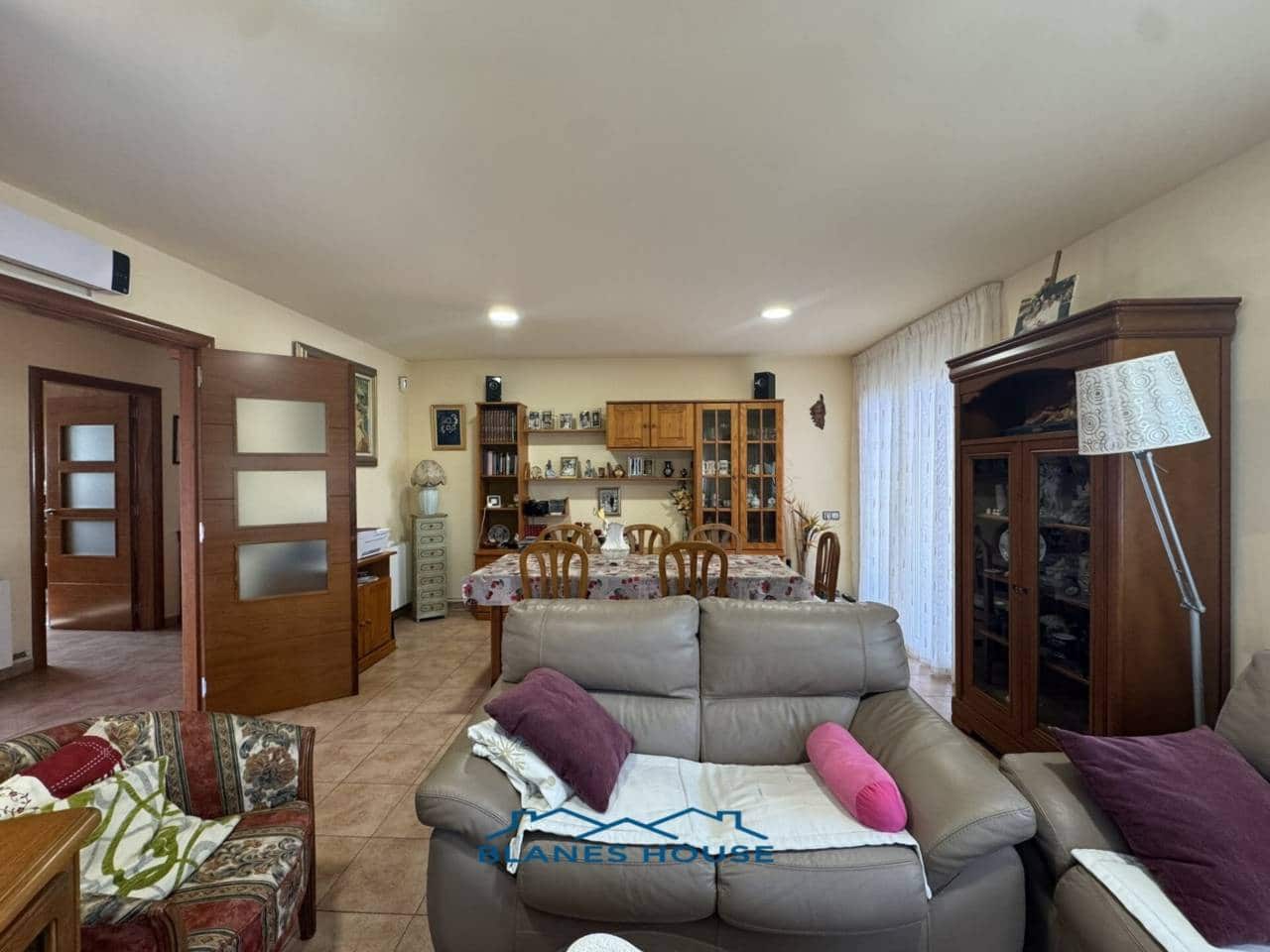 3 soveværelse Villa til salg i Macanet de la Selva med swimmingpool garage - € 320.000 (Ref: 8934707)