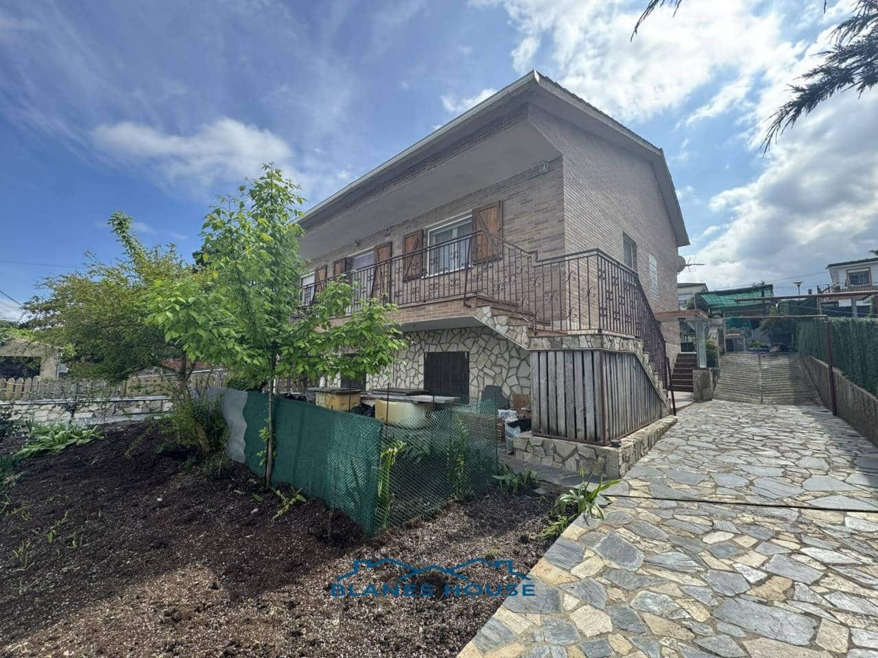 3 soveværelse Villa til salg i Macanet de la Selva med swimmingpool garage - € 320.000 (Ref: 8934707)