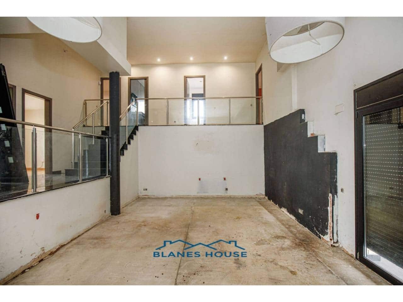 3 soveværelse Villa til salg i Caldes de Malavella med swimmingpool garage - € 320.000 (Ref: 8945872)