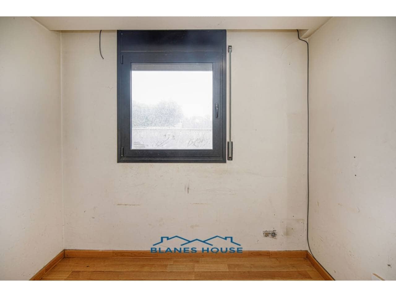 3 soveværelse Villa til salg i Caldes de Malavella med swimmingpool garage - € 320.000 (Ref: 8945872)