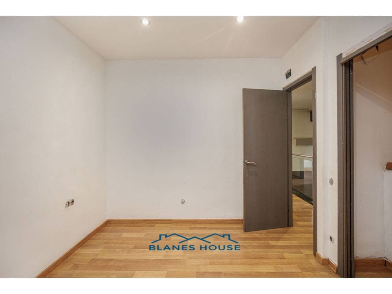 3 soveværelse Villa til salg i Caldes de Malavella med swimmingpool garage - € 320.000 (Ref: 8945872)