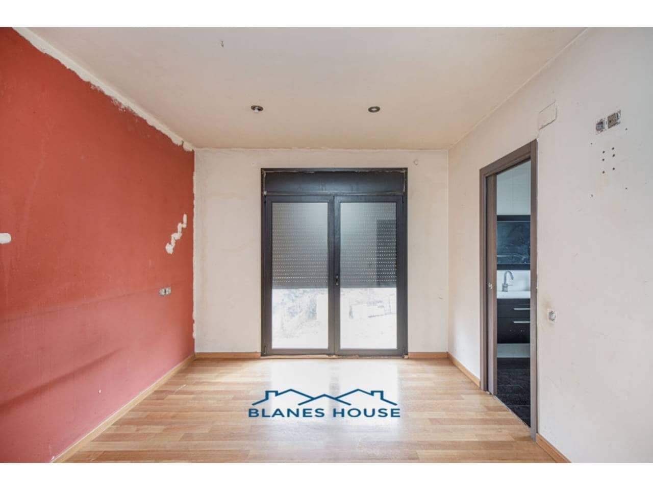 3 soveværelse Villa til salg i Caldes de Malavella med swimmingpool garage - € 320.000 (Ref: 8945872)