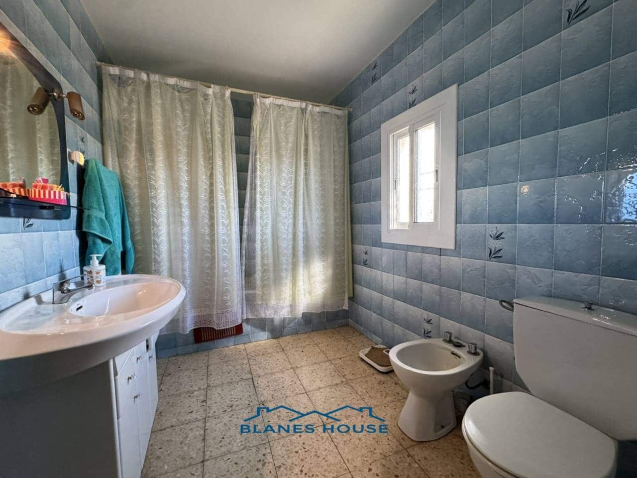 4 Zimmer Villa zu verkaufen in Riudarenes mit Garage - 230.000 € (Ref: 8949987)