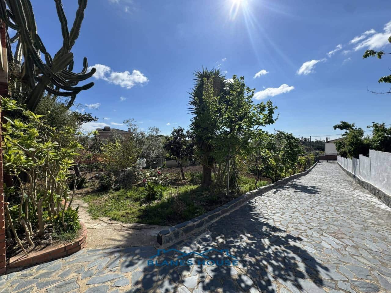 4 Zimmer Villa zu verkaufen in Riudarenes mit Garage - 230.000 € (Ref: 8949987)