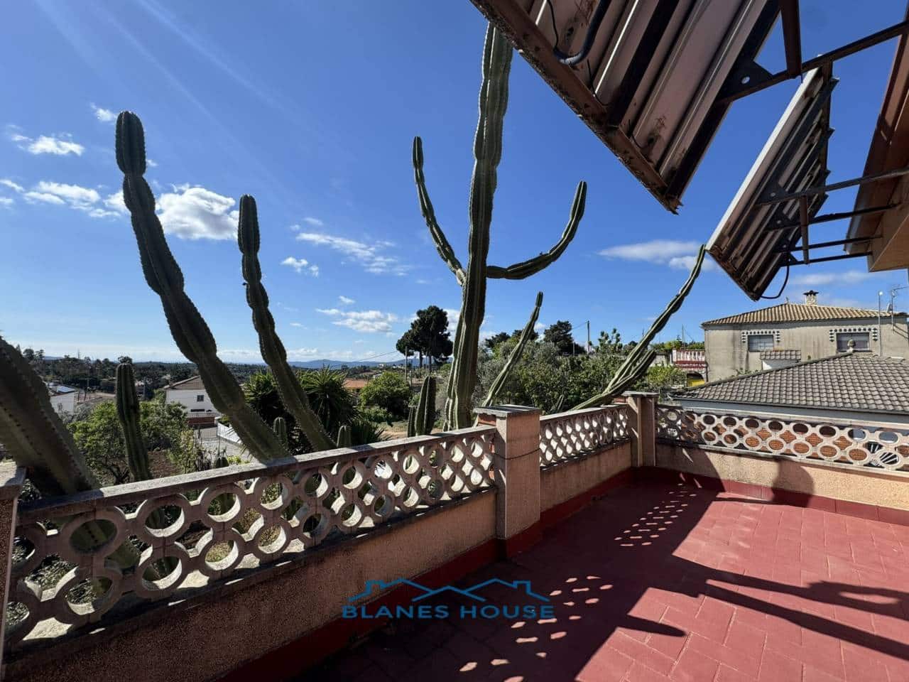 4 Zimmer Villa zu verkaufen in Riudarenes mit Garage - 230.000 € (Ref: 8949987)