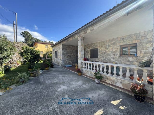 5 bedroom Villa for sale in Riudarenes - € 229,000 (Ref: 8949988)
