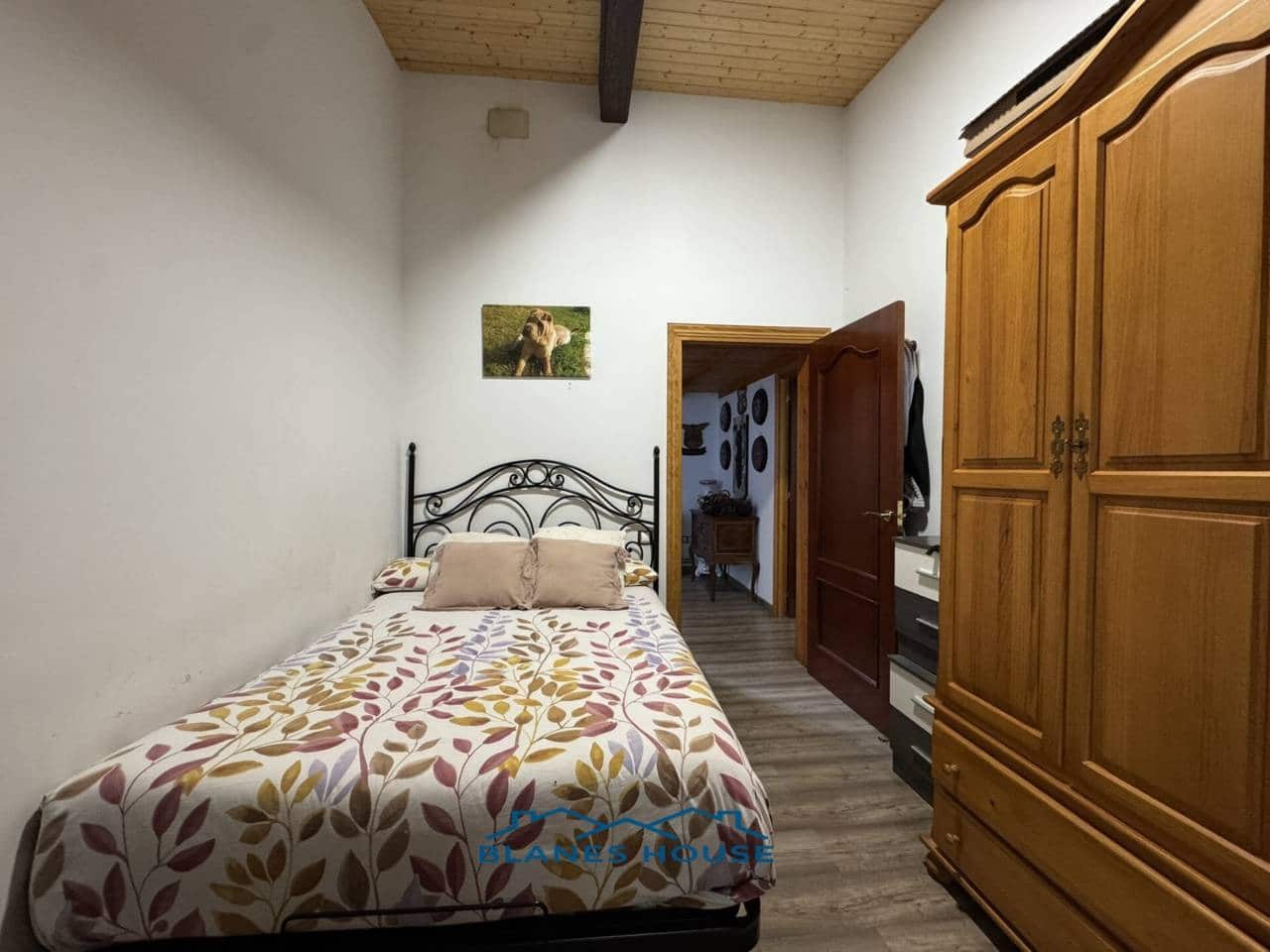 4 soveværelse Finca/Landehus til salg i Tordera med swimmingpool garage - € 475.000 (Ref: 9004936)