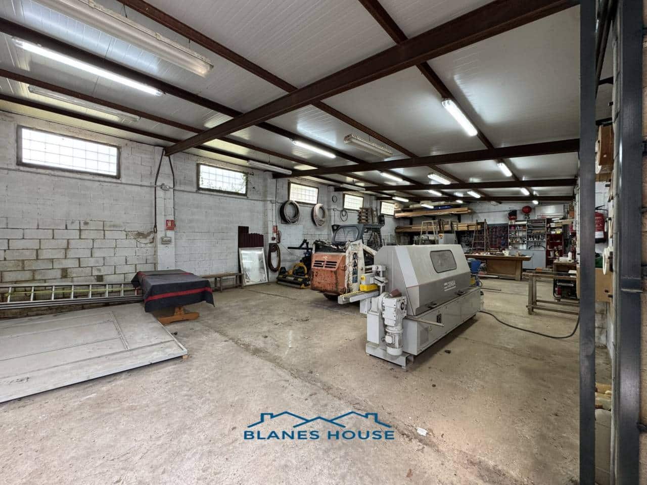 4 soveværelse Finca/Landehus til salg i Tordera med swimmingpool garage - € 475.000 (Ref: 9004936)