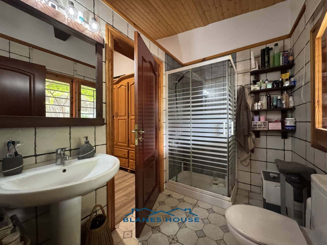 4 soveværelse Finca/Landehus til salg i Tordera med swimmingpool garage - € 475.000 (Ref: 9004936)