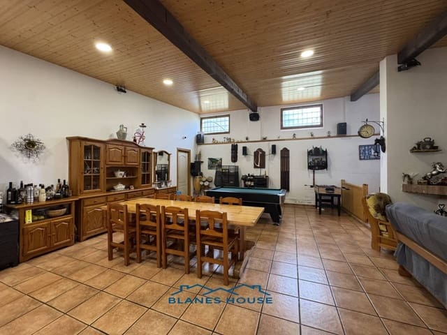 4 bedroom Finca/Country House for sale in Tordera with pool garage - € 475,000 (Ref: 9004936)