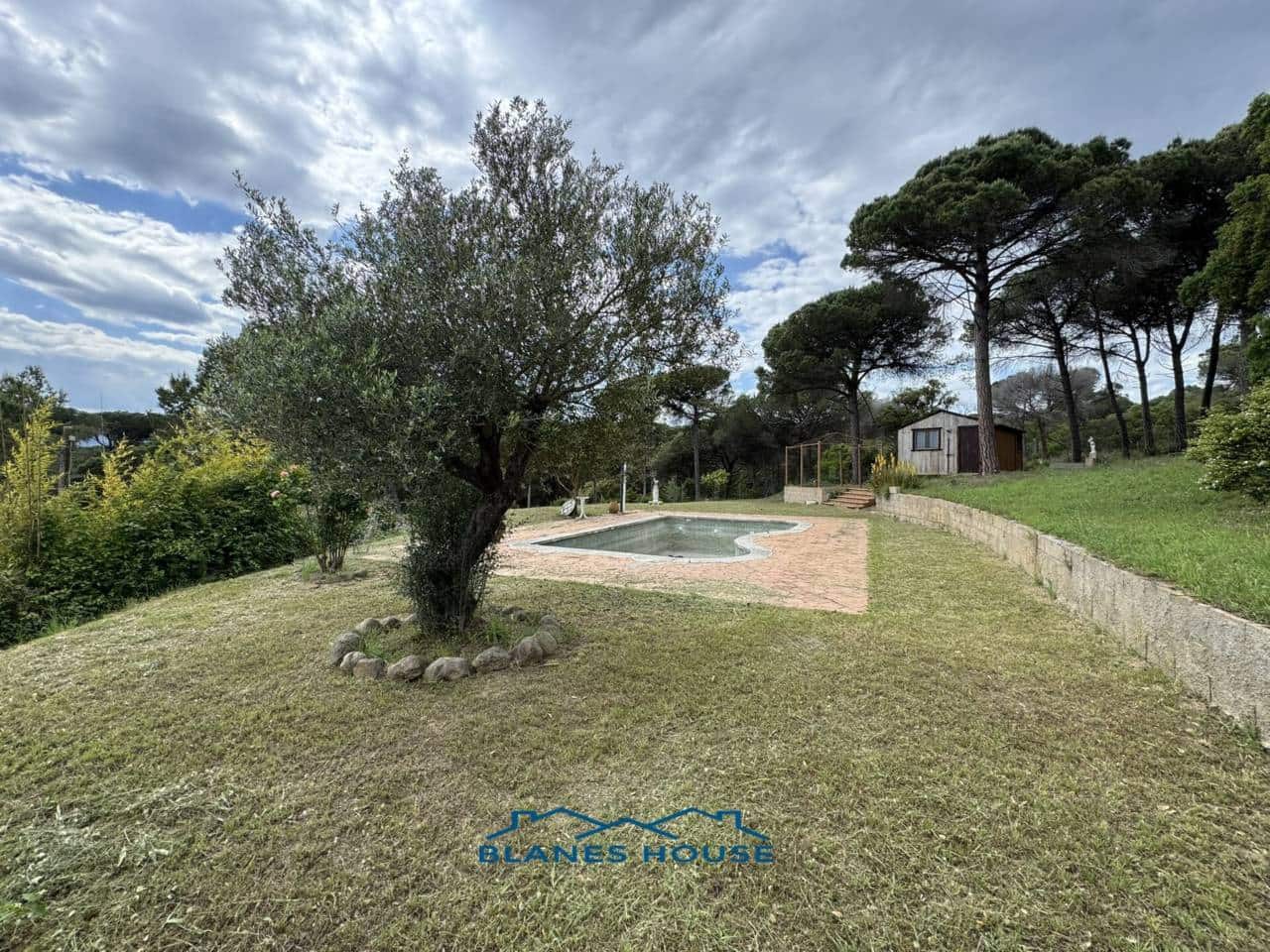 4 soveværelse Finca/Landehus til salg i Tordera med swimmingpool garage - € 475.000 (Ref: 9004936)