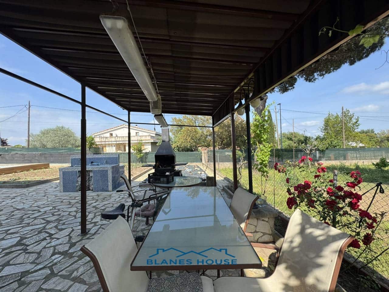 6 soveværelse Villa til salg i Sils med swimmingpool garage - € 365.000 (Ref: 9004937)