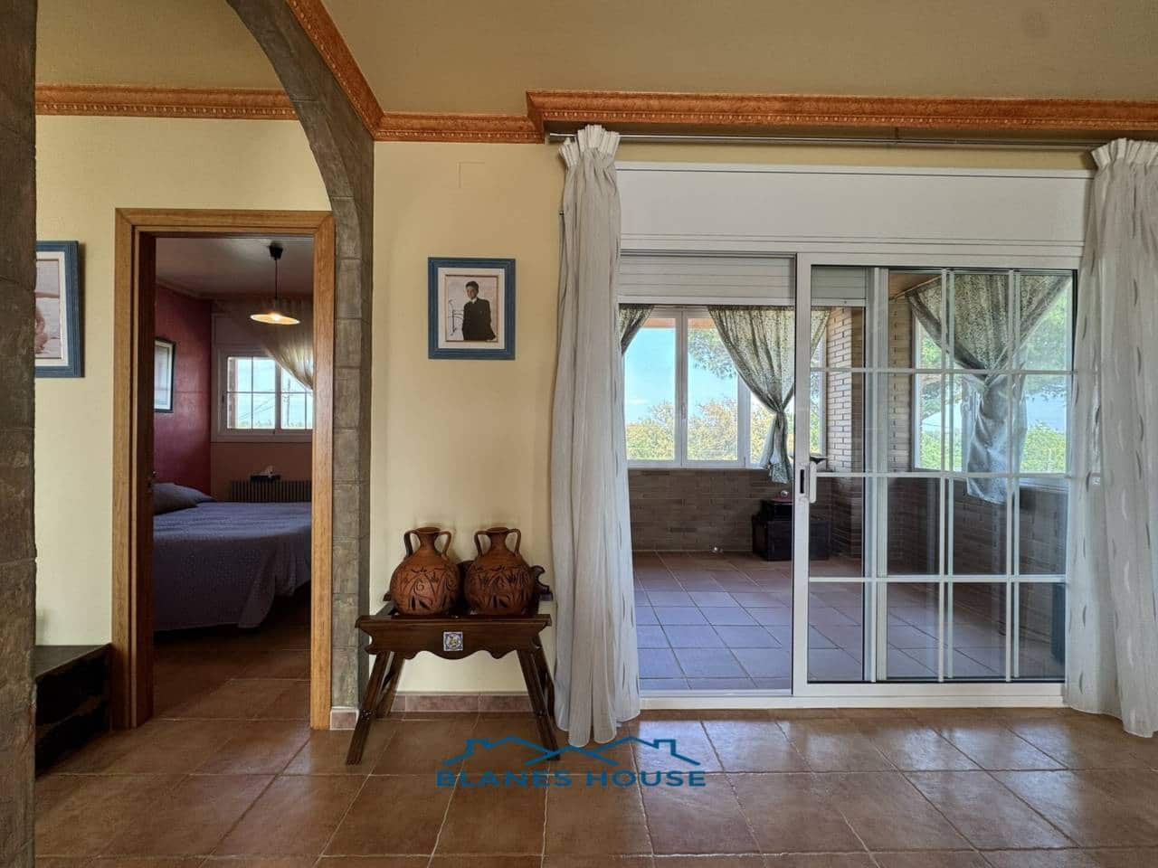 6 soveværelse Villa til salg i Sils med swimmingpool garage - € 365.000 (Ref: 9004937)