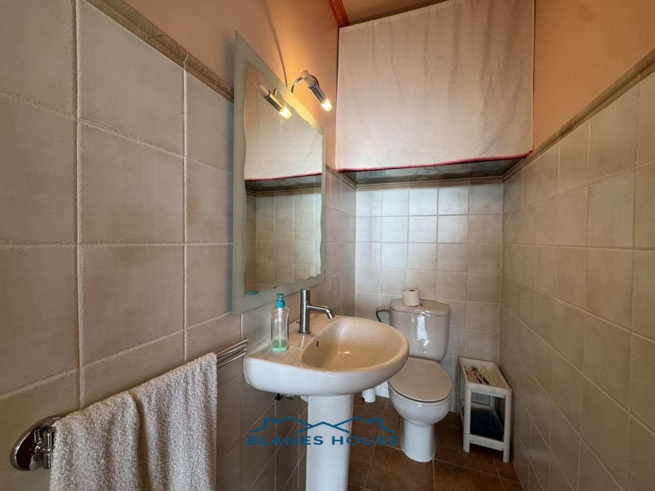 6 soveværelse Villa til salg i Sils med swimmingpool garage - € 365.000 (Ref: 9004937)