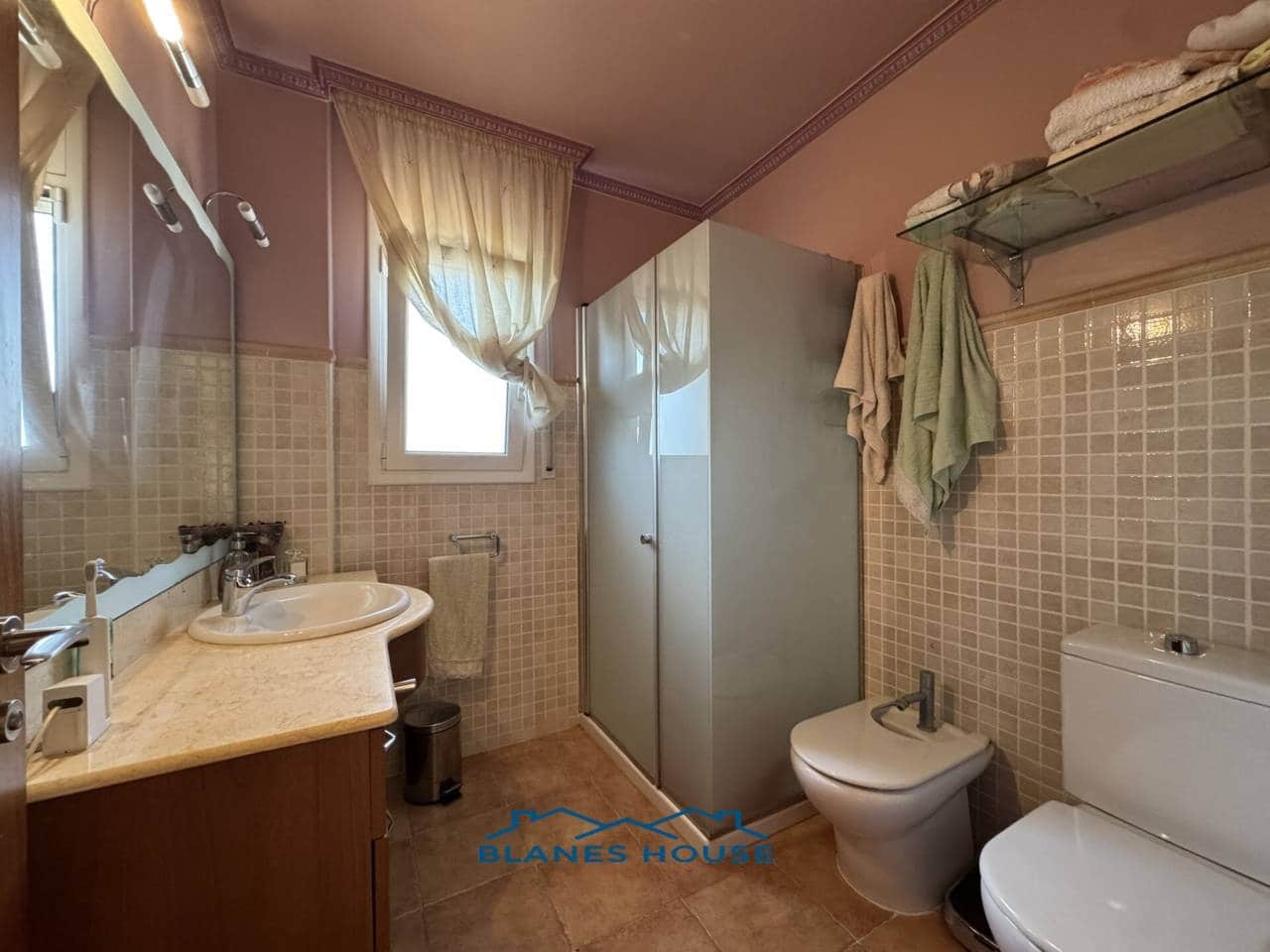 6 soveværelse Villa til salg i Sils med swimmingpool garage - € 365.000 (Ref: 9004937)