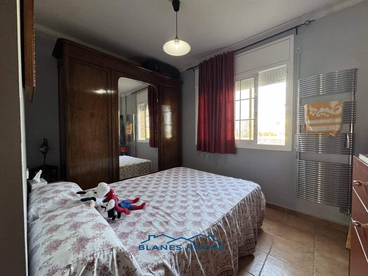 6 soveværelse Villa til salg i Sils med swimmingpool garage - € 365.000 (Ref: 9004937)