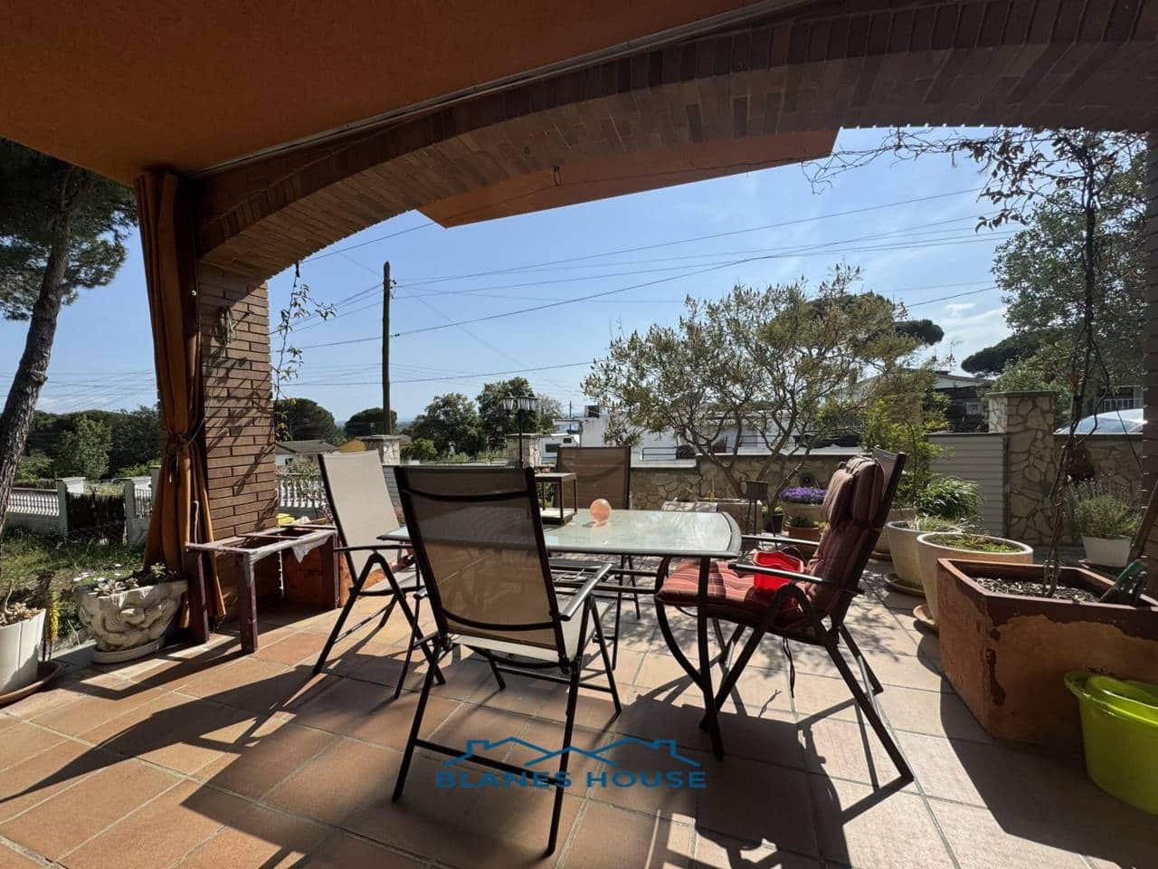 6 soveværelse Villa til salg i Sils med swimmingpool garage - € 365.000 (Ref: 9004937)