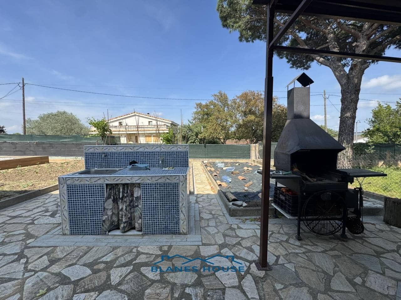 6 soveværelse Villa til salg i Sils med swimmingpool garage - € 365.000 (Ref: 9004937)