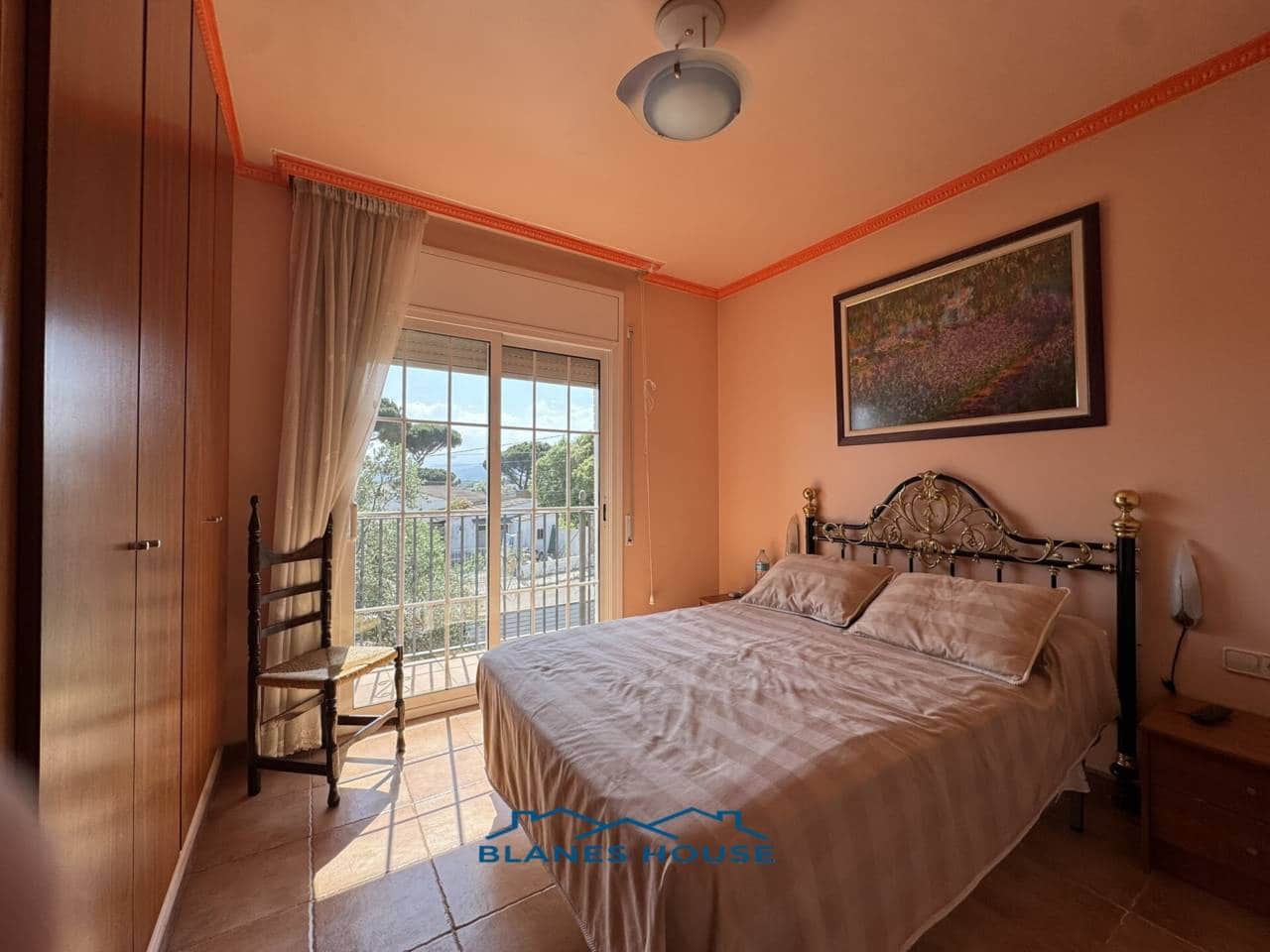 6 soveværelse Villa til salg i Sils med swimmingpool garage - € 365.000 (Ref: 9004937)